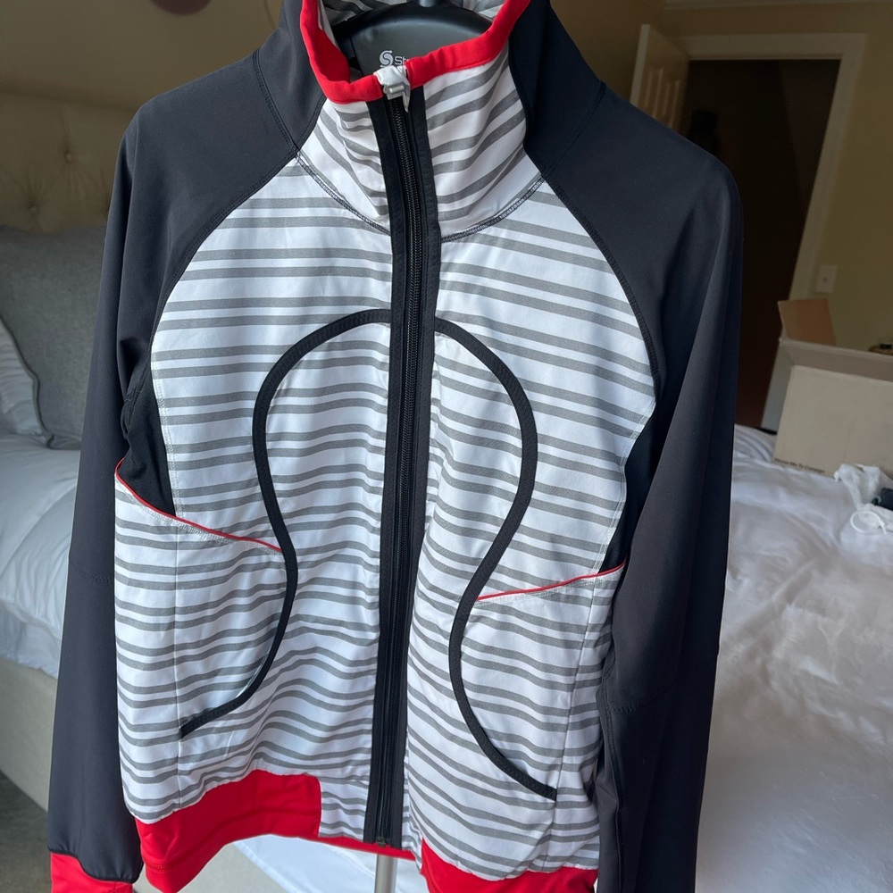 Authentic Lululemon full zip jacket, size 8